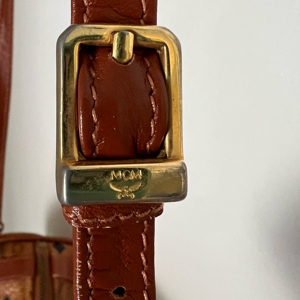 MCM vintage Cognac Monogram Cylinder Bag - Picture 4 of 16